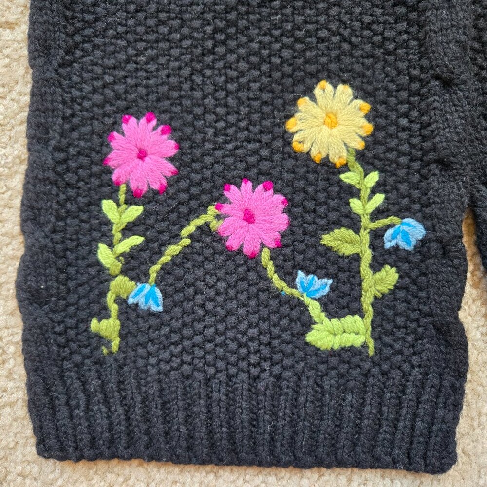 Embroidered Wool Pull Through Scarf Boho Flowers - Picture 4 of 6